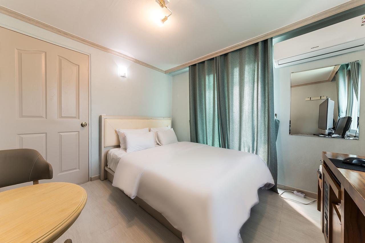Goodstay Grand Motel Чхунчхон Экстерьер фото